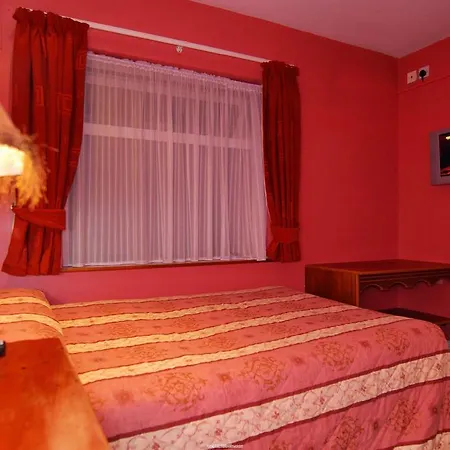 Palmerstown בית הארחה 3*